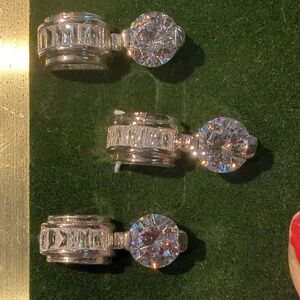 Earrings with pendant cubic zirconia